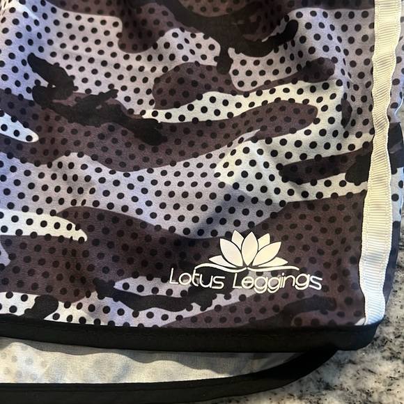 Lotus Leggings Athletic Shorts - Picture 2 of 6